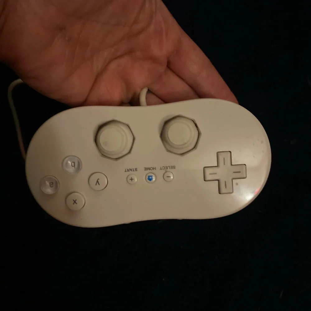 Sony White Wired USB Game Controller with Dual Analog Sticks